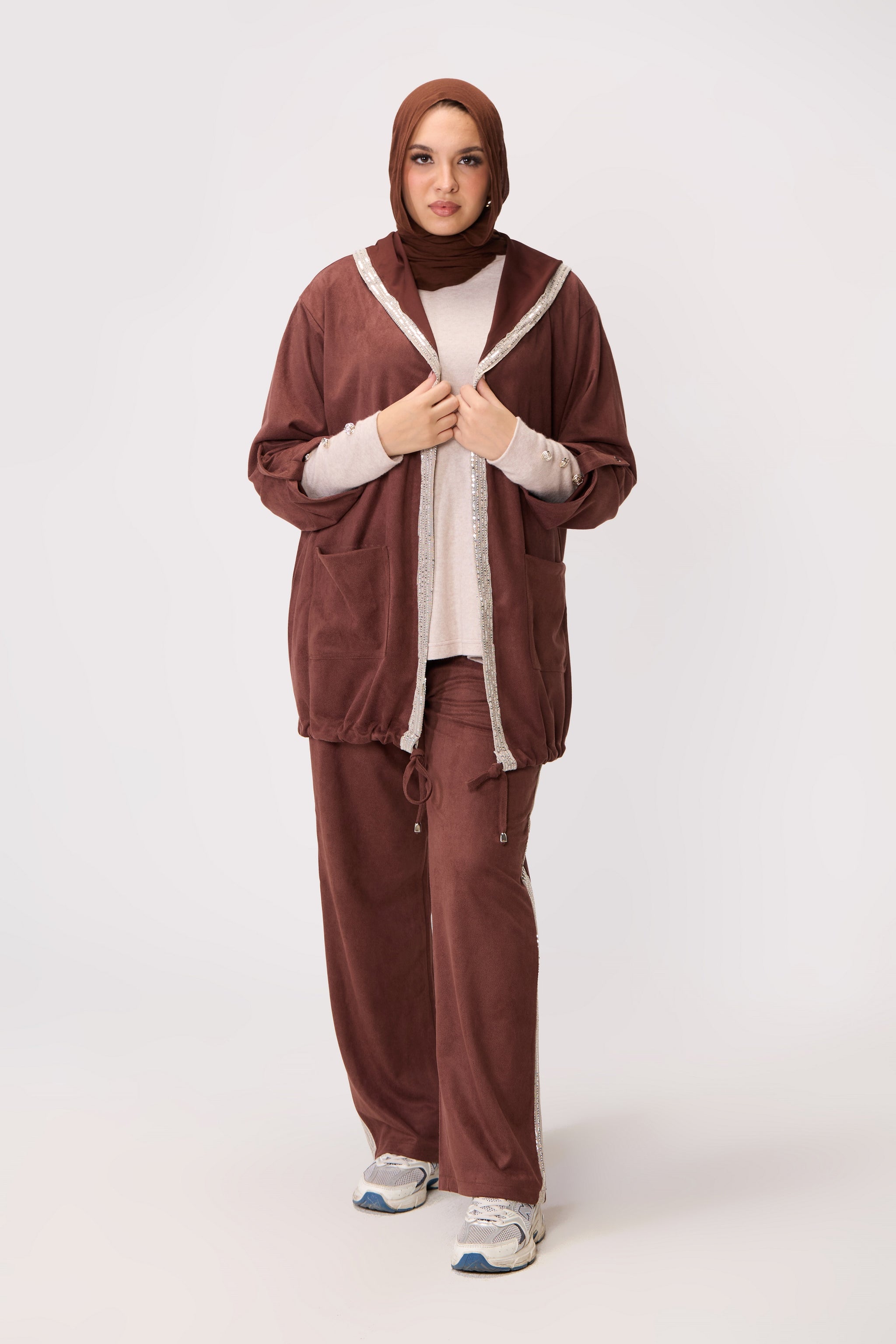 Tayla is 169cm wearing a size L/XL
