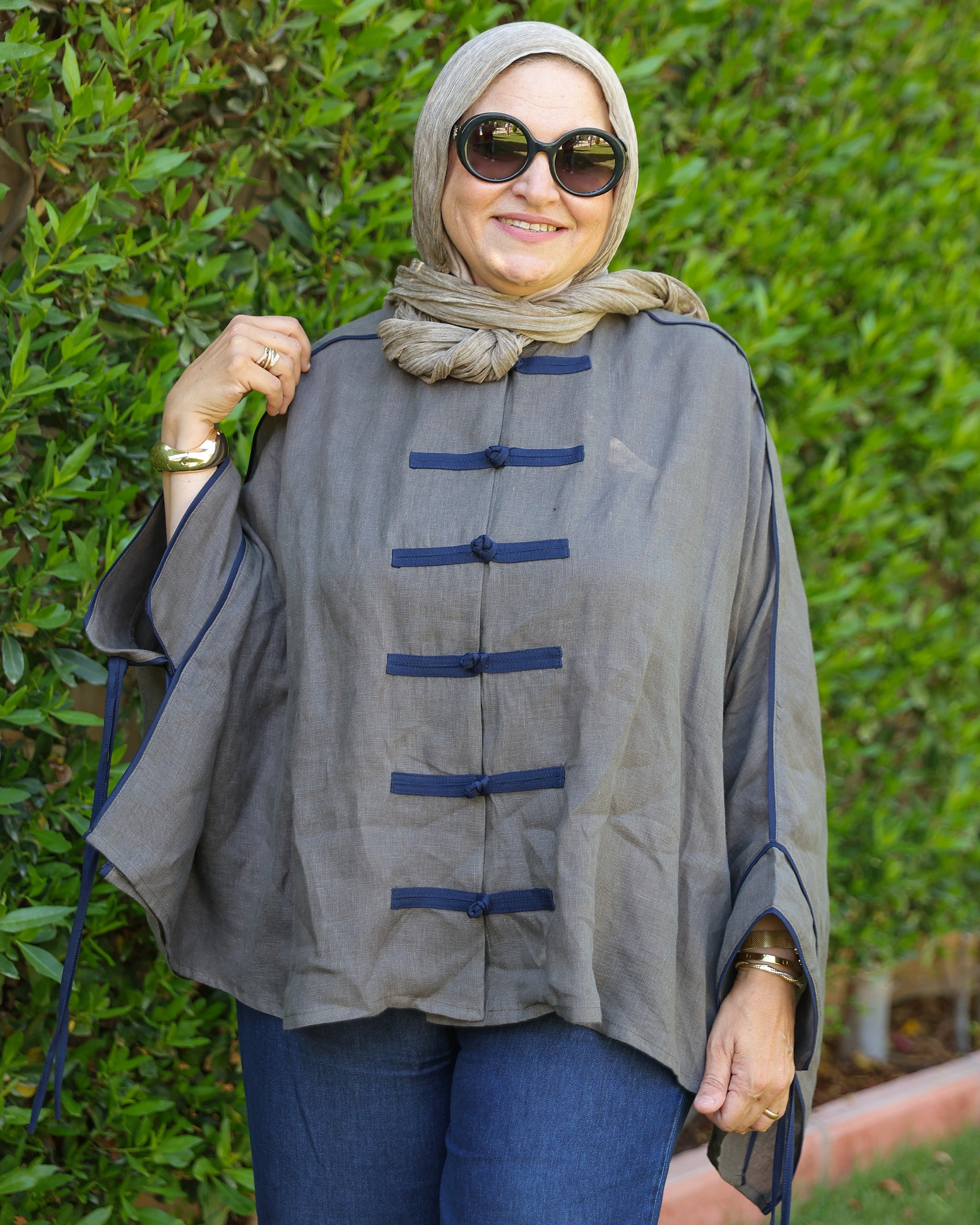 Banfseg Chinese Linen Blouse - Grey - Walking