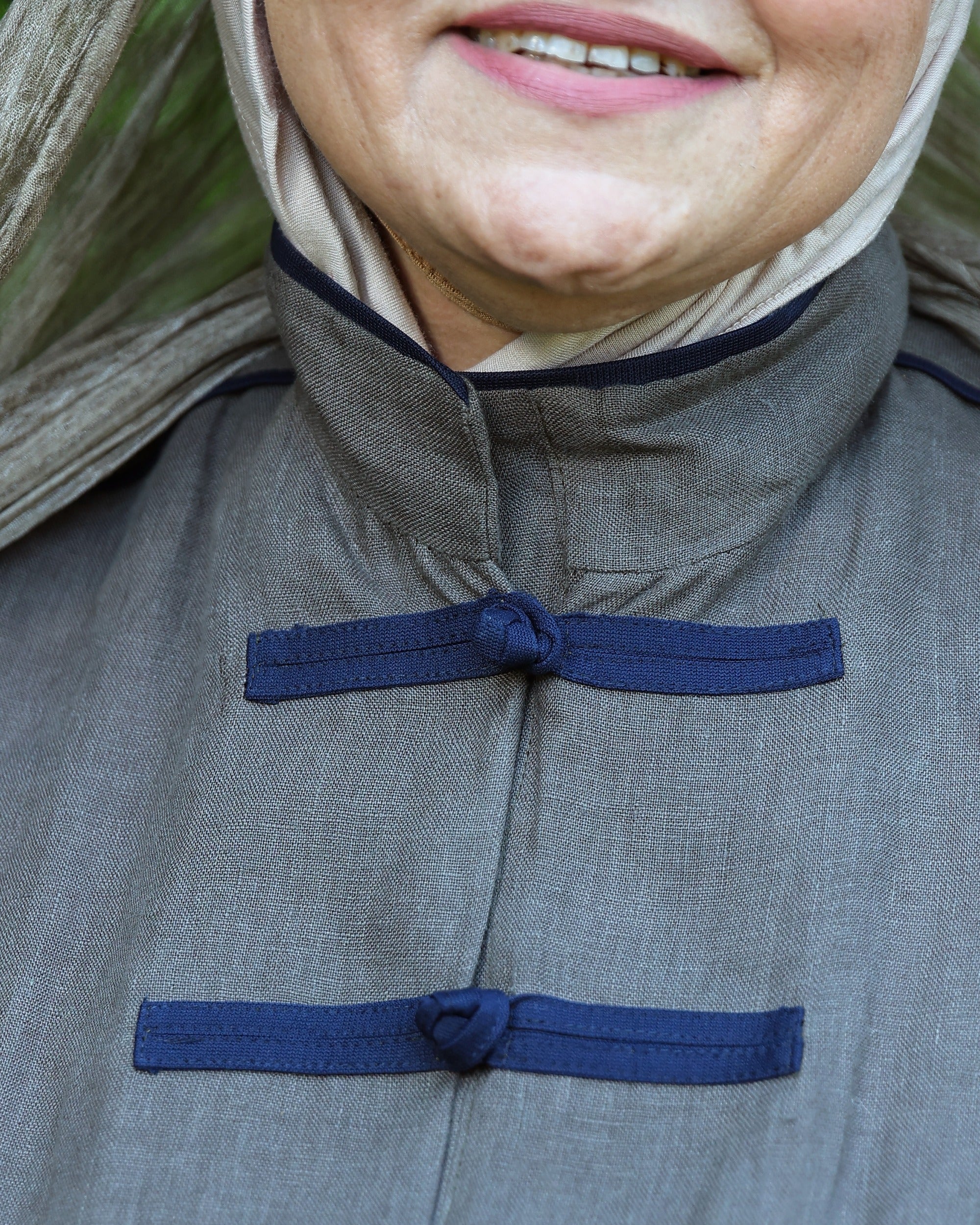 Banfseg Chinese Linen Blouse - Grey - Collar Detail