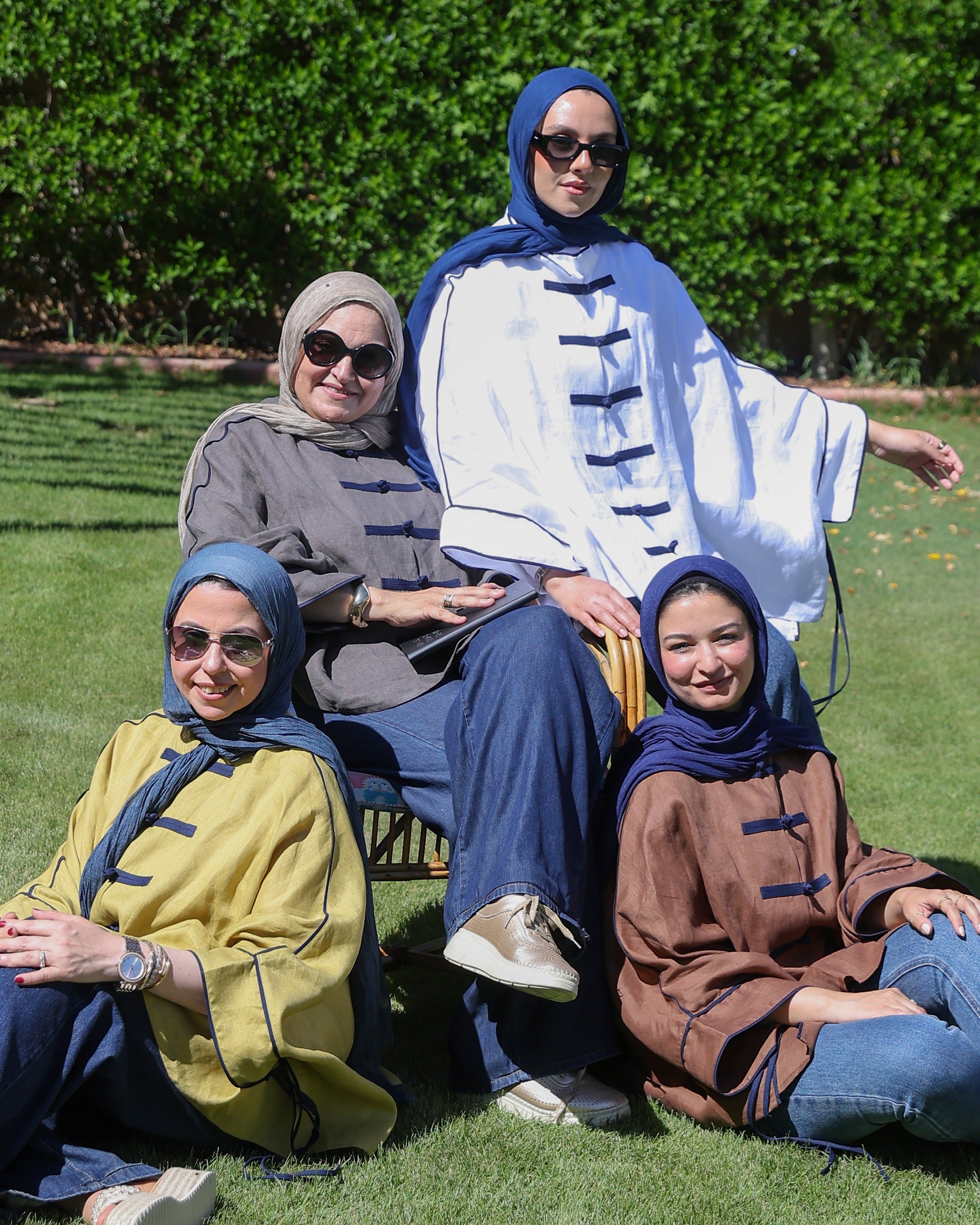 Banfseg Chinese Linen Blouse - Group Lifestyle