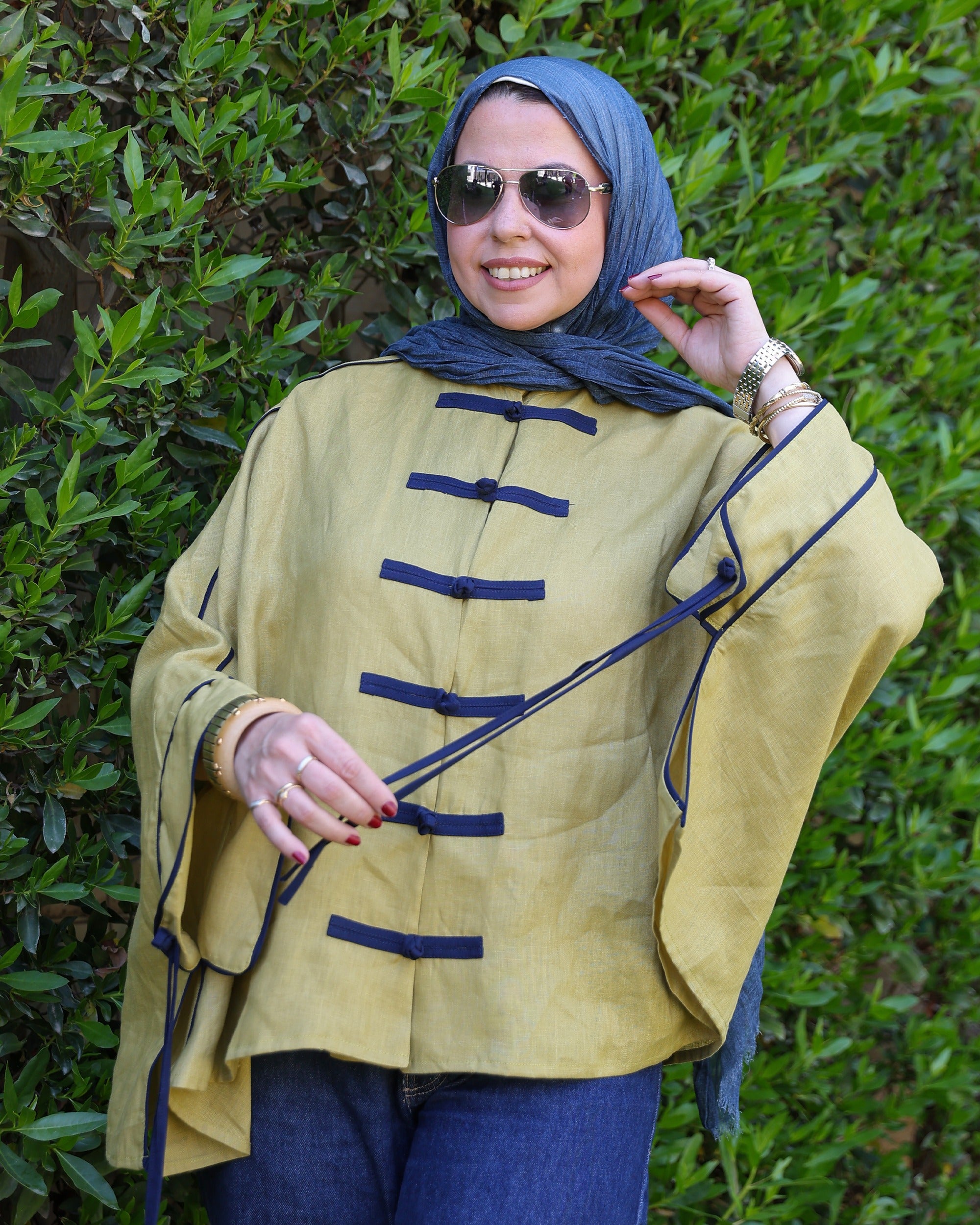 Banfseg Chinese Linen Blouse - Olive - Full Body