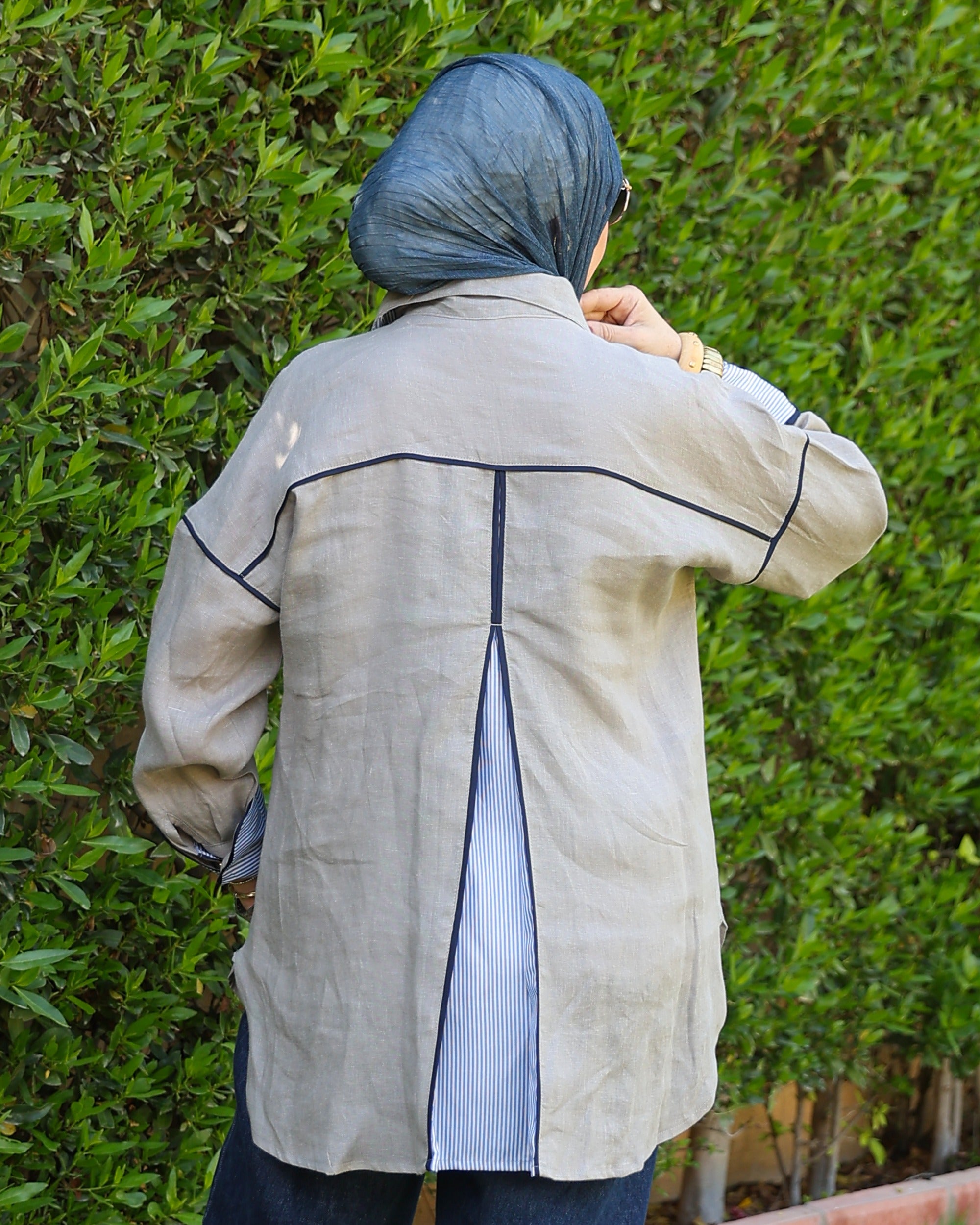Banfseg Linen Shirt - Stone - Back View